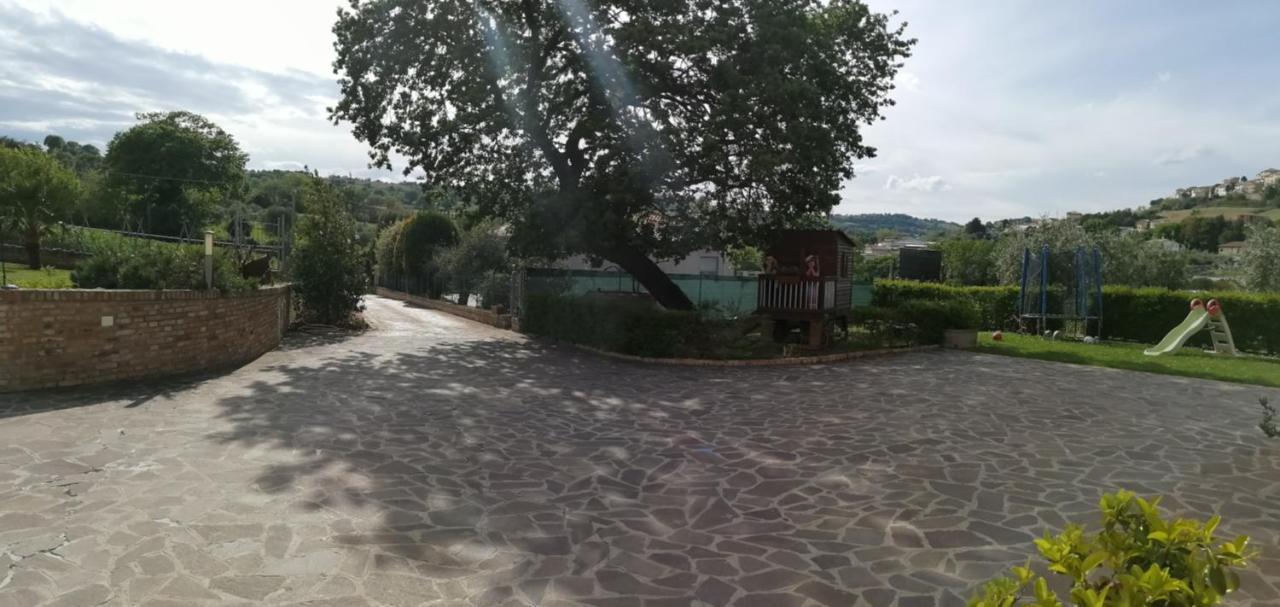 Bed And Breakfast Aratro & Rosmarino Civitanova Marche Exteriör bild