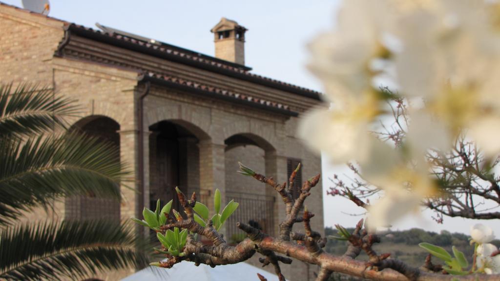 Bed And Breakfast Aratro & Rosmarino Civitanova Marche Exteriör bild