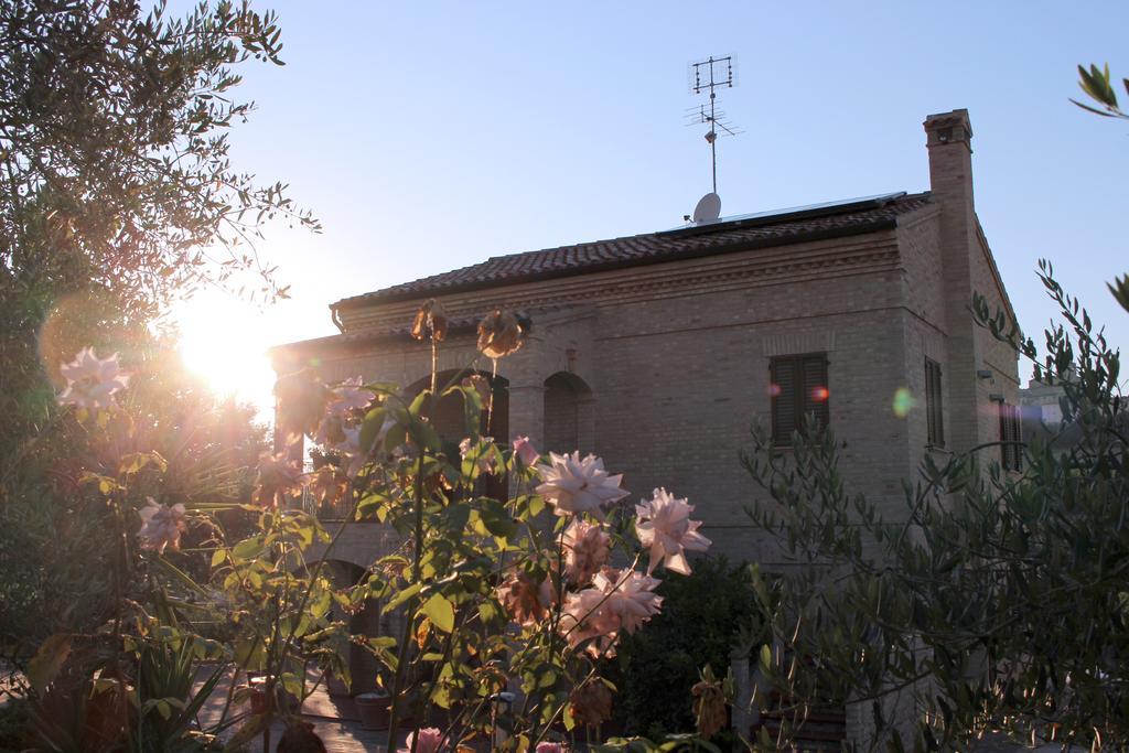 Bed And Breakfast Aratro & Rosmarino Civitanova Marche Exteriör bild